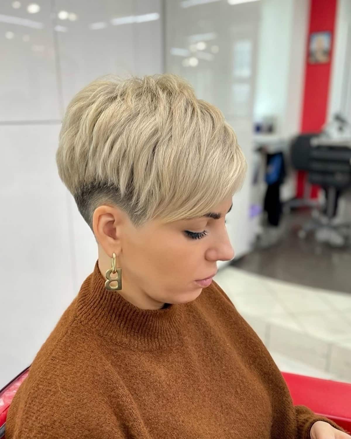 two toned pixie