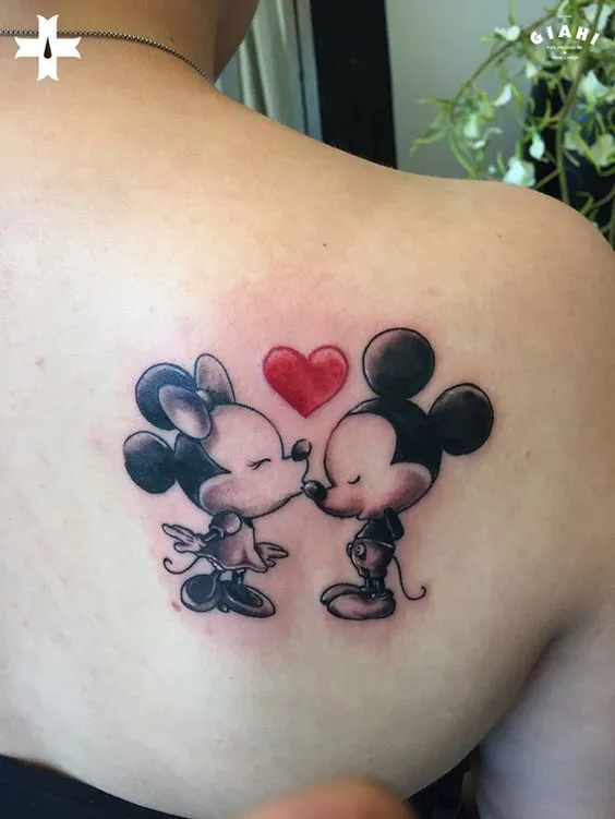 Mickey and Minnie Kiss 1