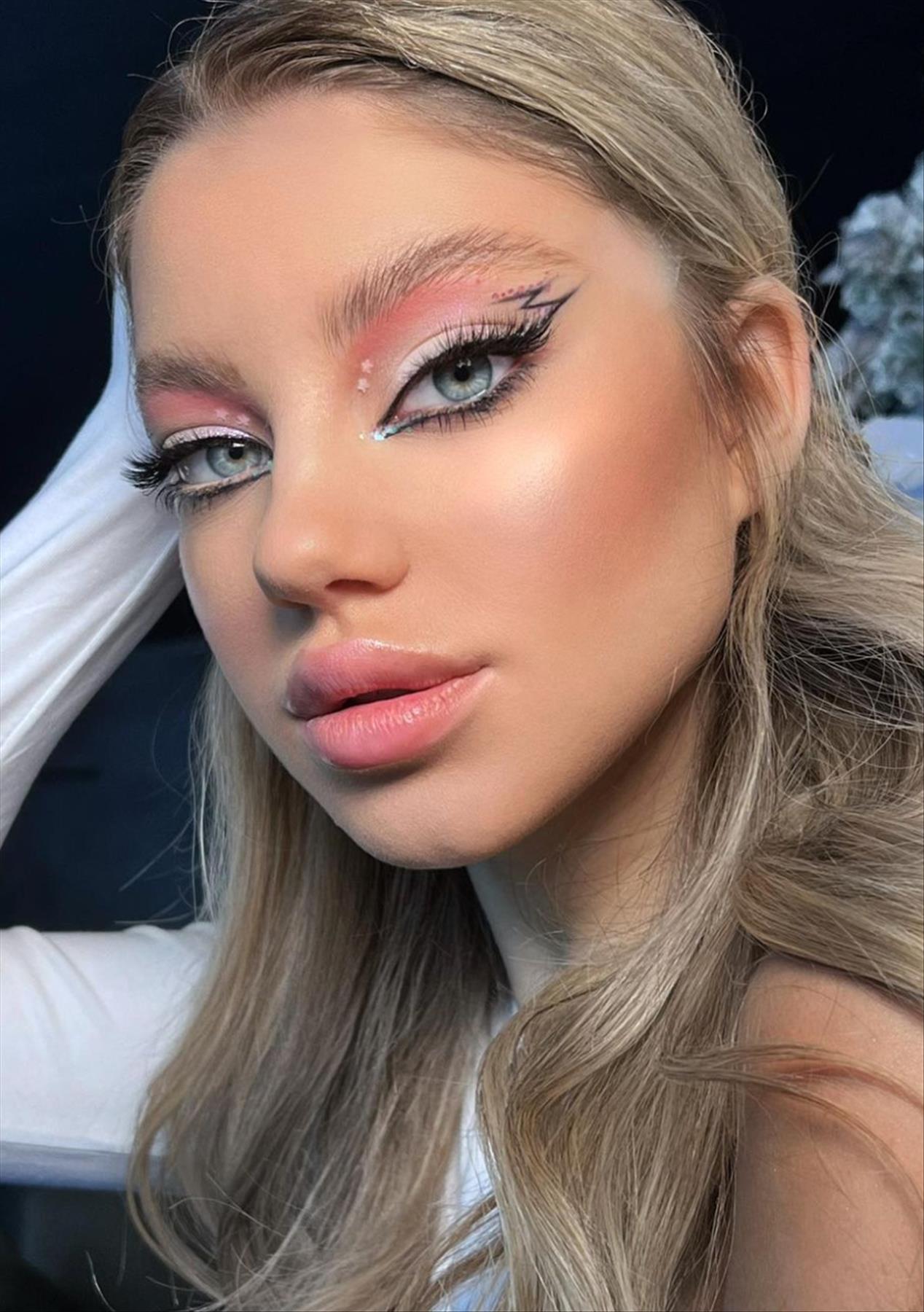 Cute Valentines day makeup looks to rock in