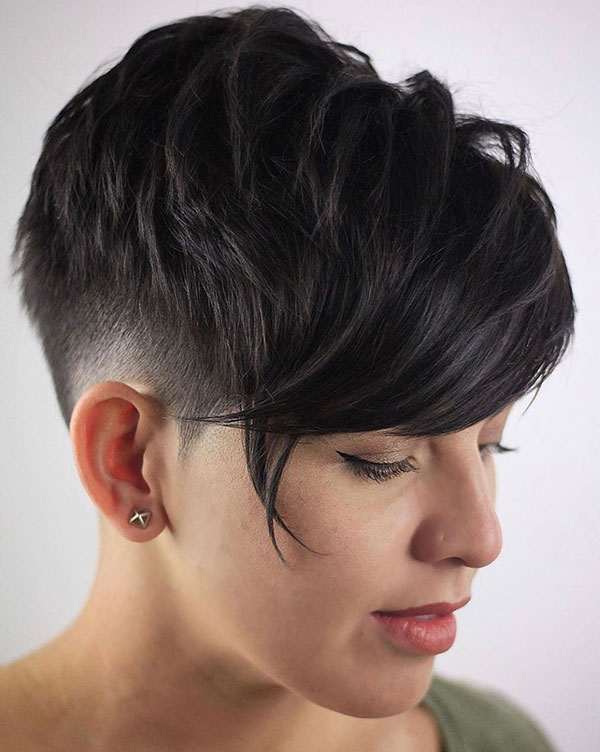 Latest Short Layered Hairstyles for Women