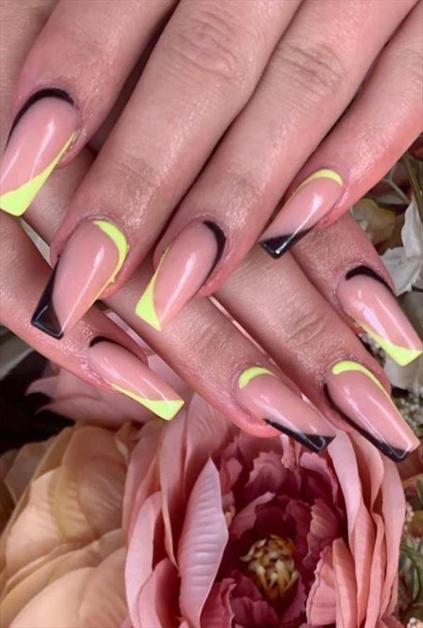 Pink with other colors of the impact of French pink coffin nails