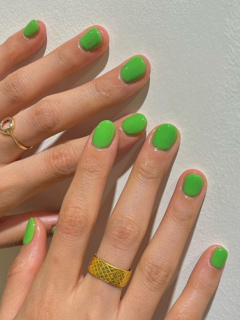 Short Neon Green Manicures - Refreshing Neon Green Nails to Add the Perfect Splash of Color
