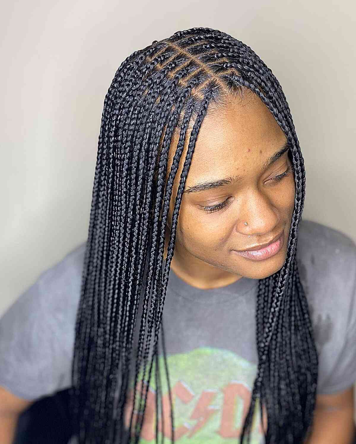 face framing style with micro knotless box braids
