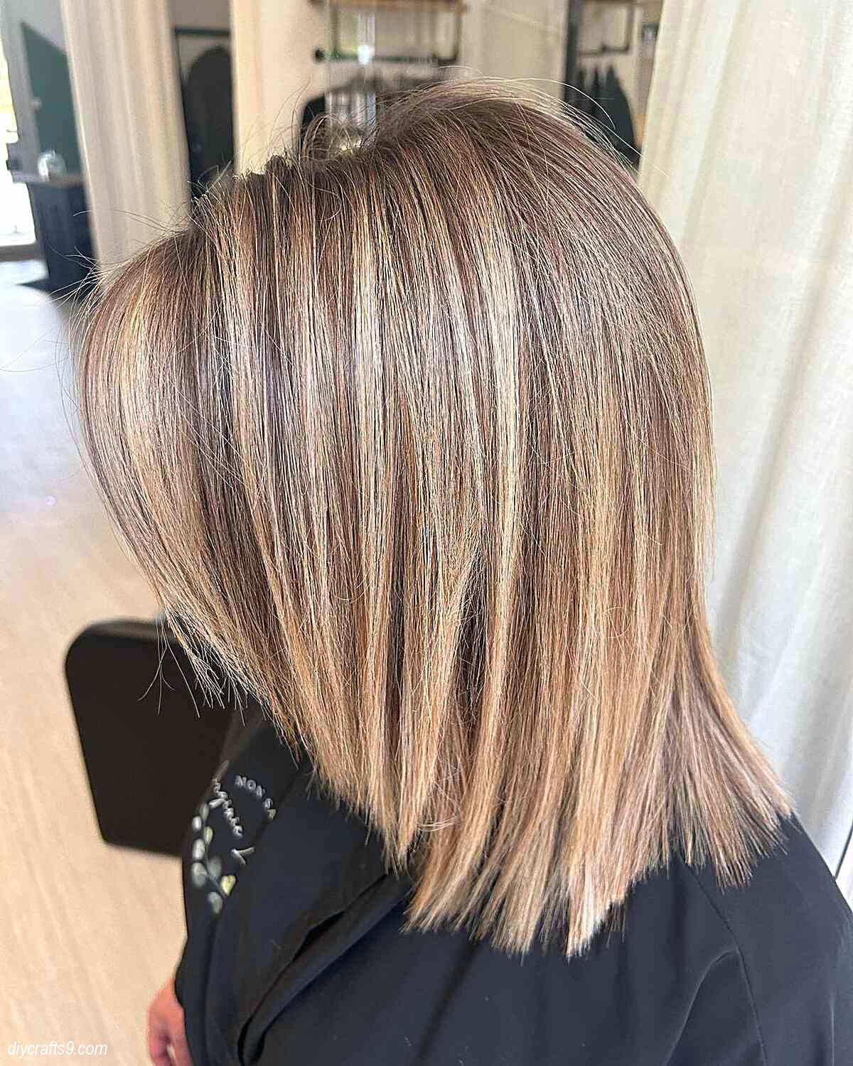 choppy haircut with golden bronde highlights blonde balayage on straight hair